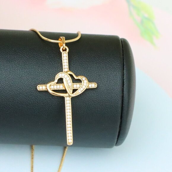 "Cross Pendant with Interlocked Hearts & Crystals, XPPT1569 - Picture 12 of 12